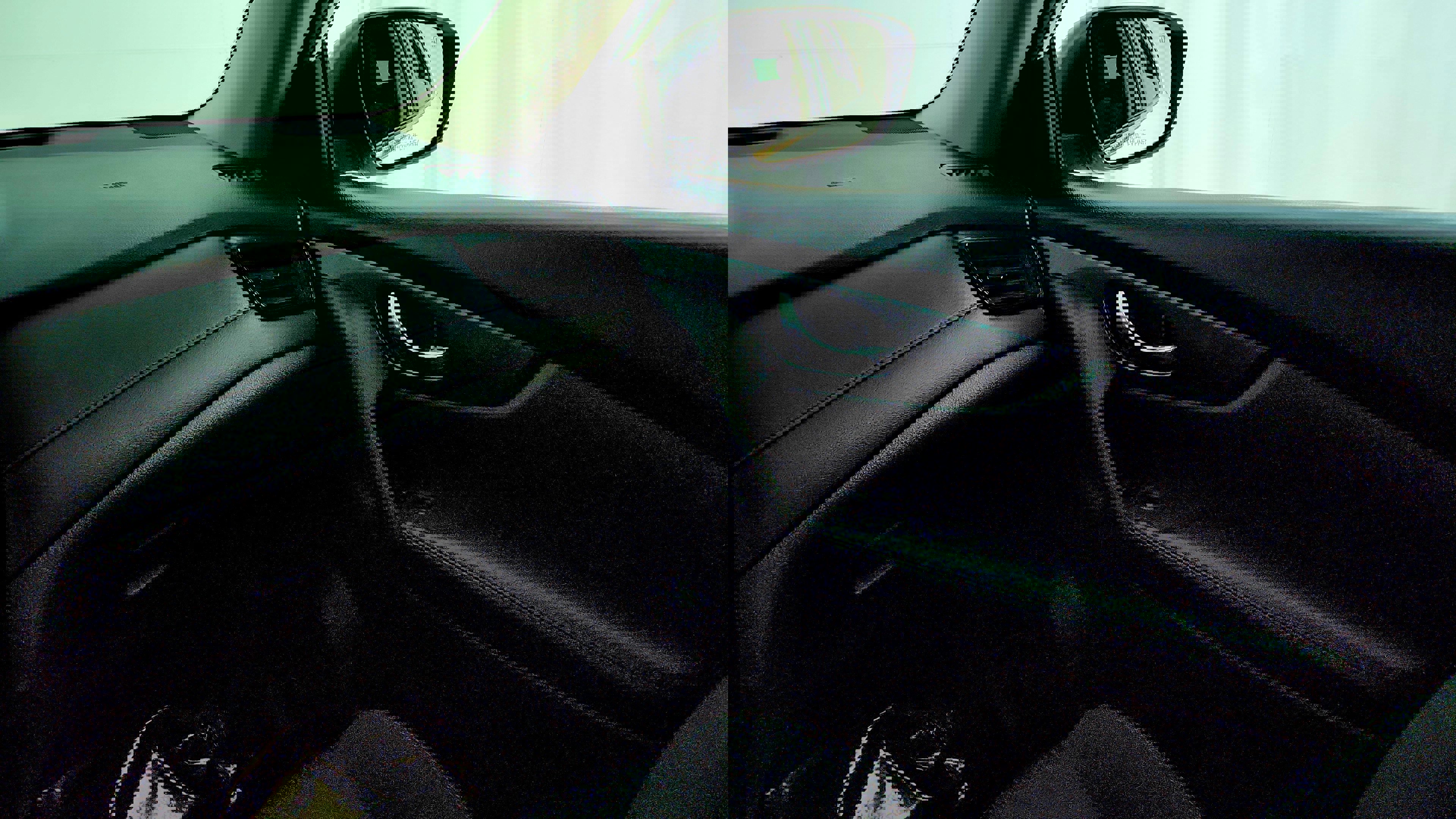 Vehicle image 28 of 34