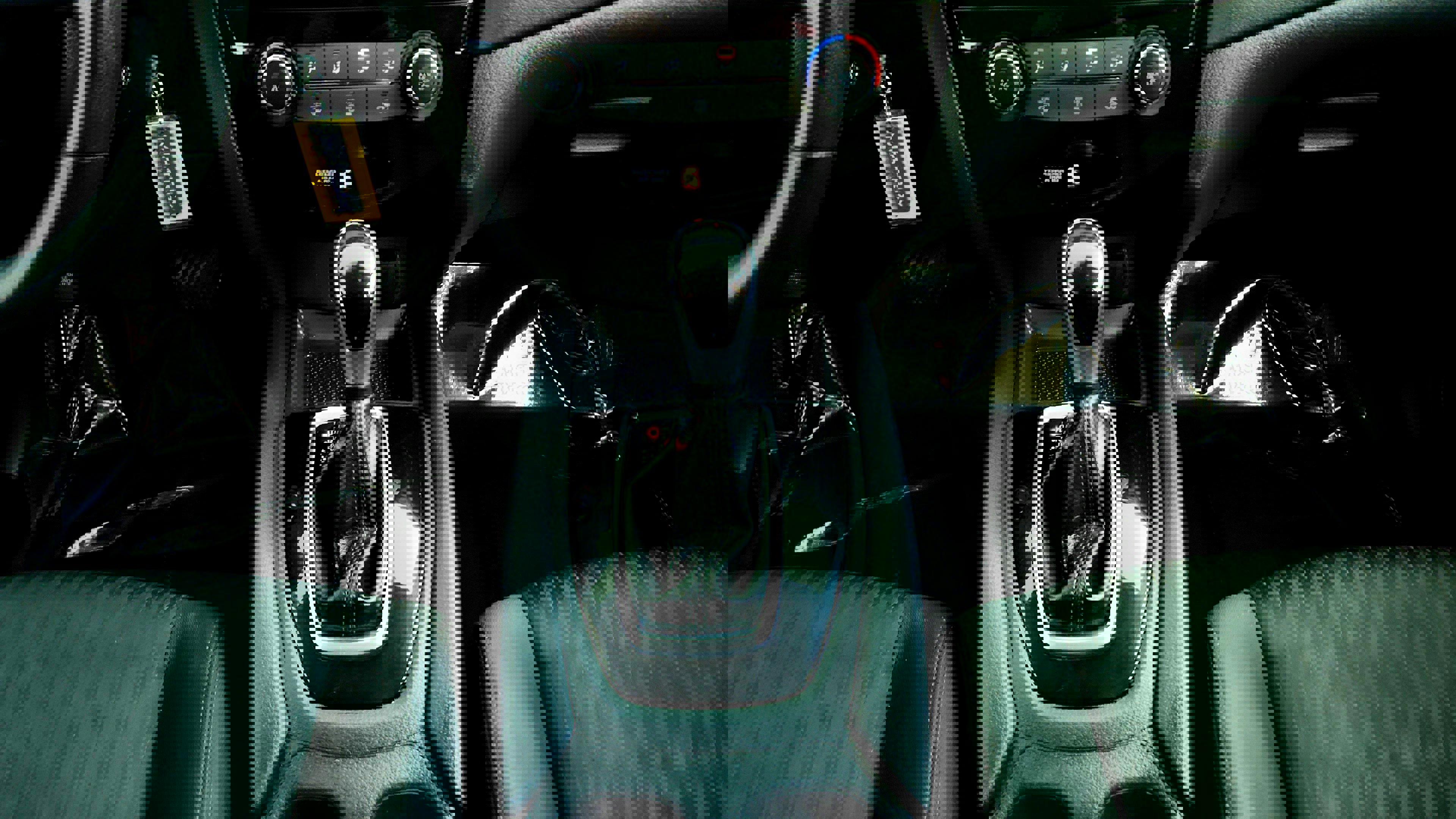 Vehicle image 26 of 34