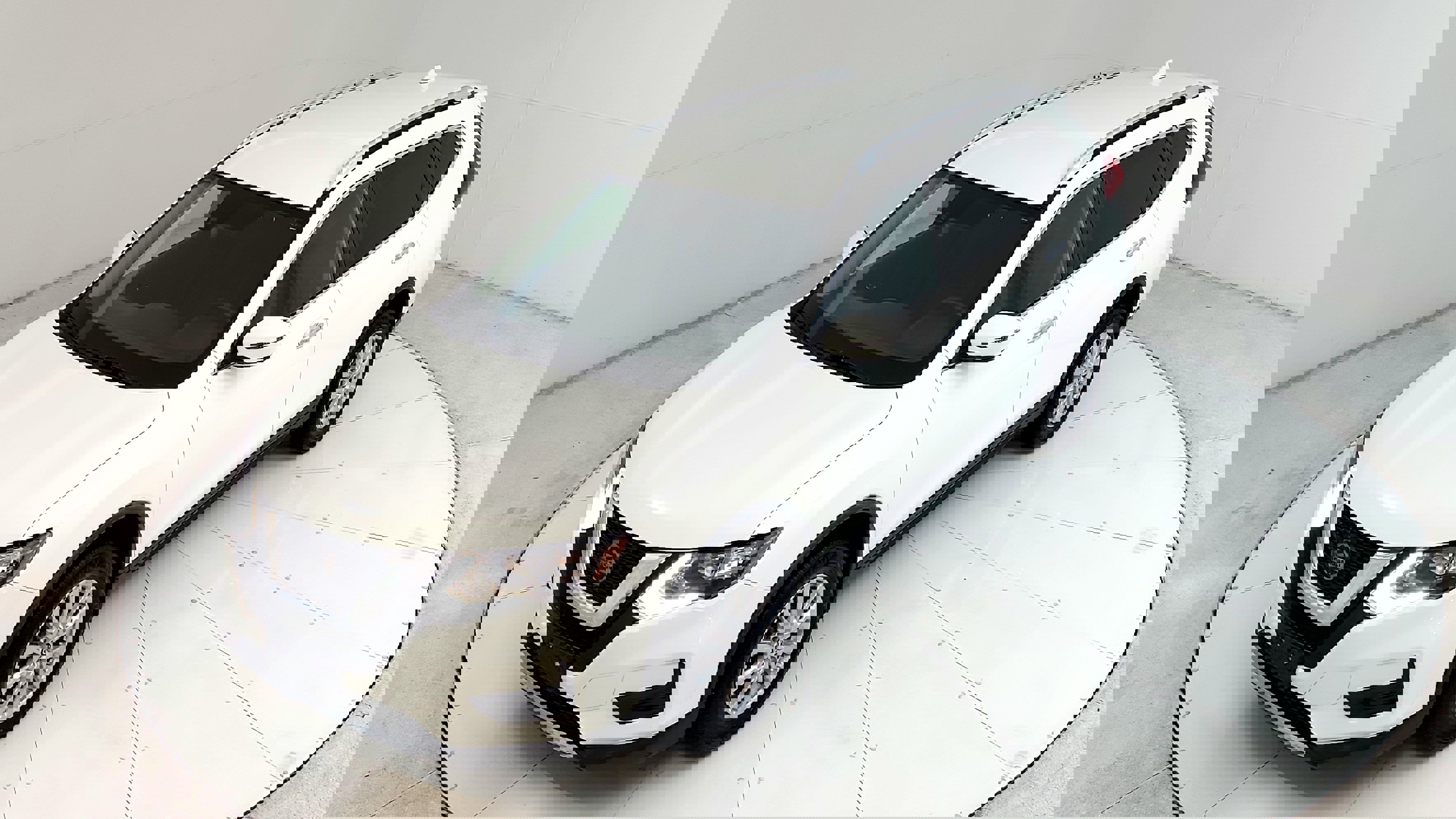 Vehicle image 4 of 34