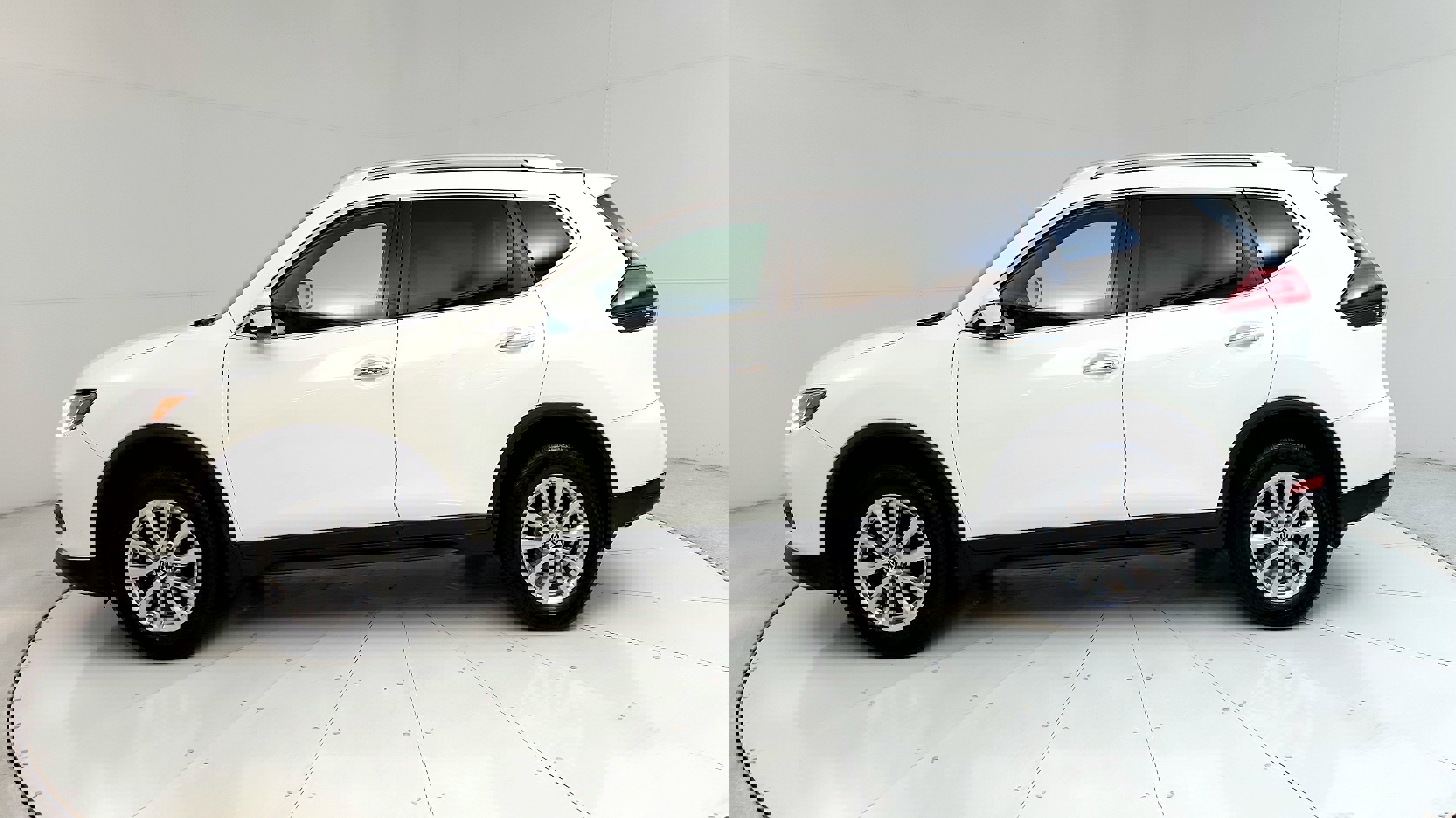 Vehicle image 20 of 34