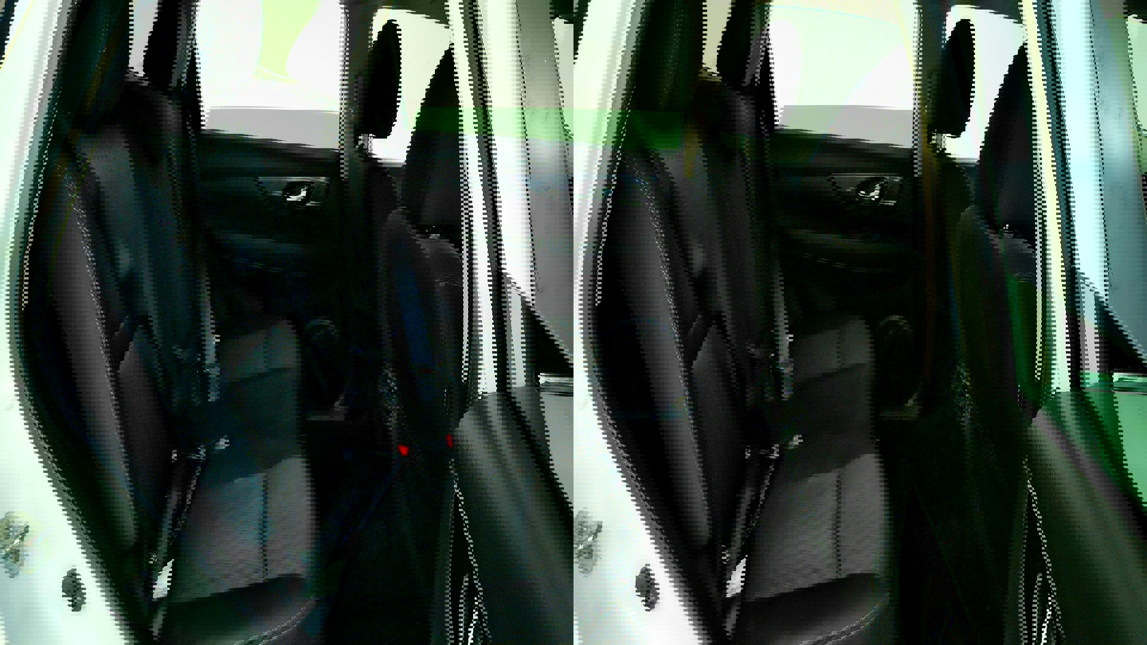 Vehicle image 31 of 34