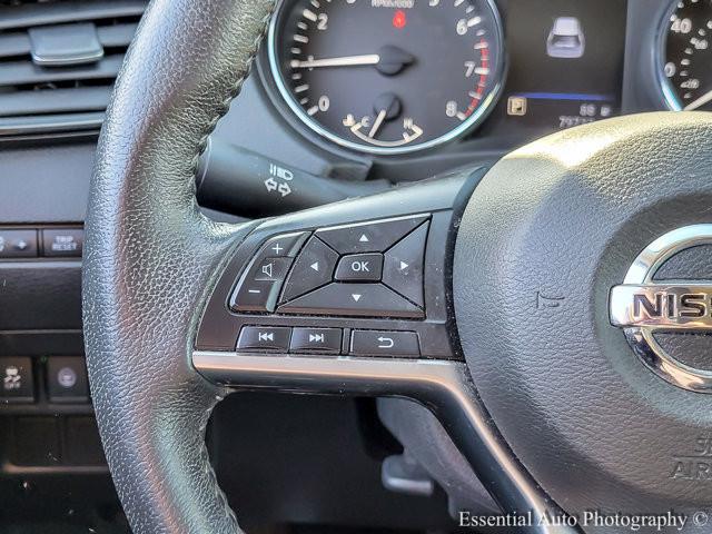 Vehicle image 13 of 35
