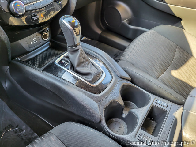 Vehicle image 21 of 35