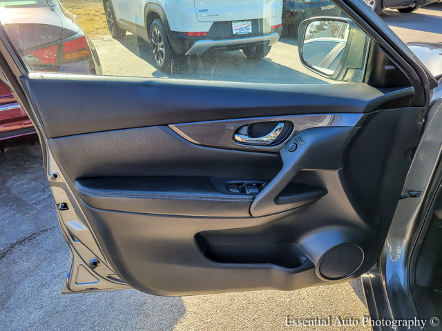 Vehicle image 22 of 35