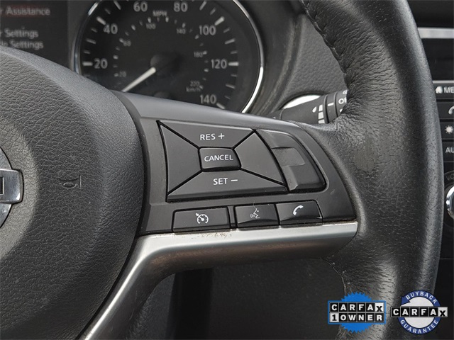 Vehicle image 17 of 33