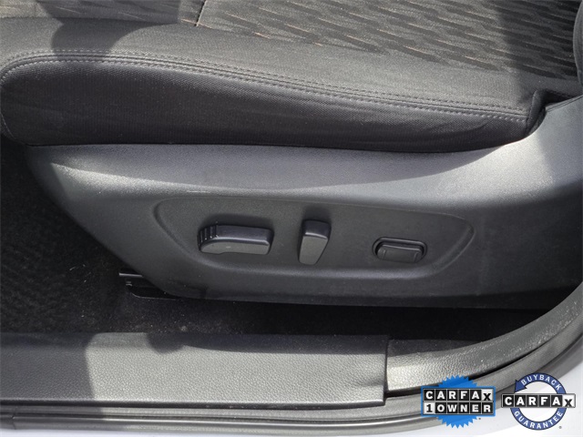 Vehicle image 29 of 33