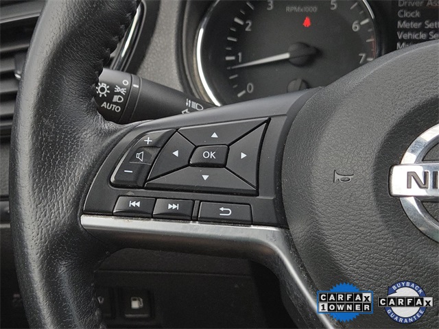 Vehicle image 16 of 33