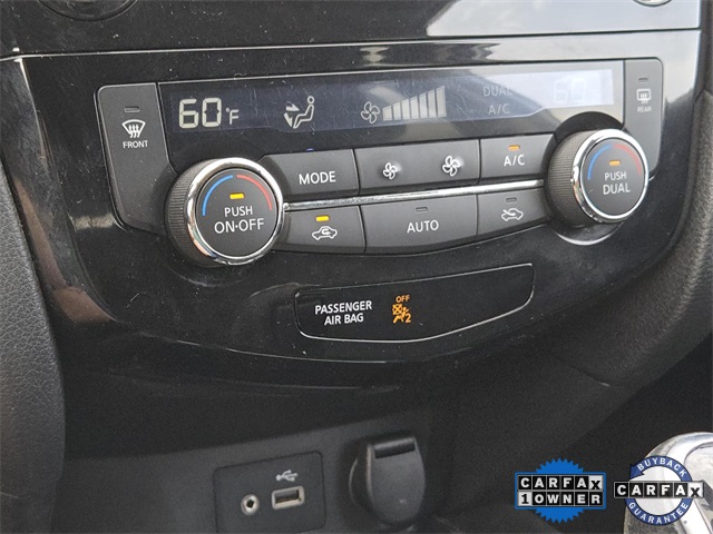 Vehicle image 24 of 33