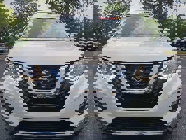 Vehicle image 4 of 28