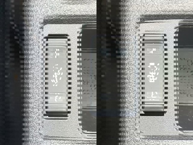Vehicle image 22 of 28