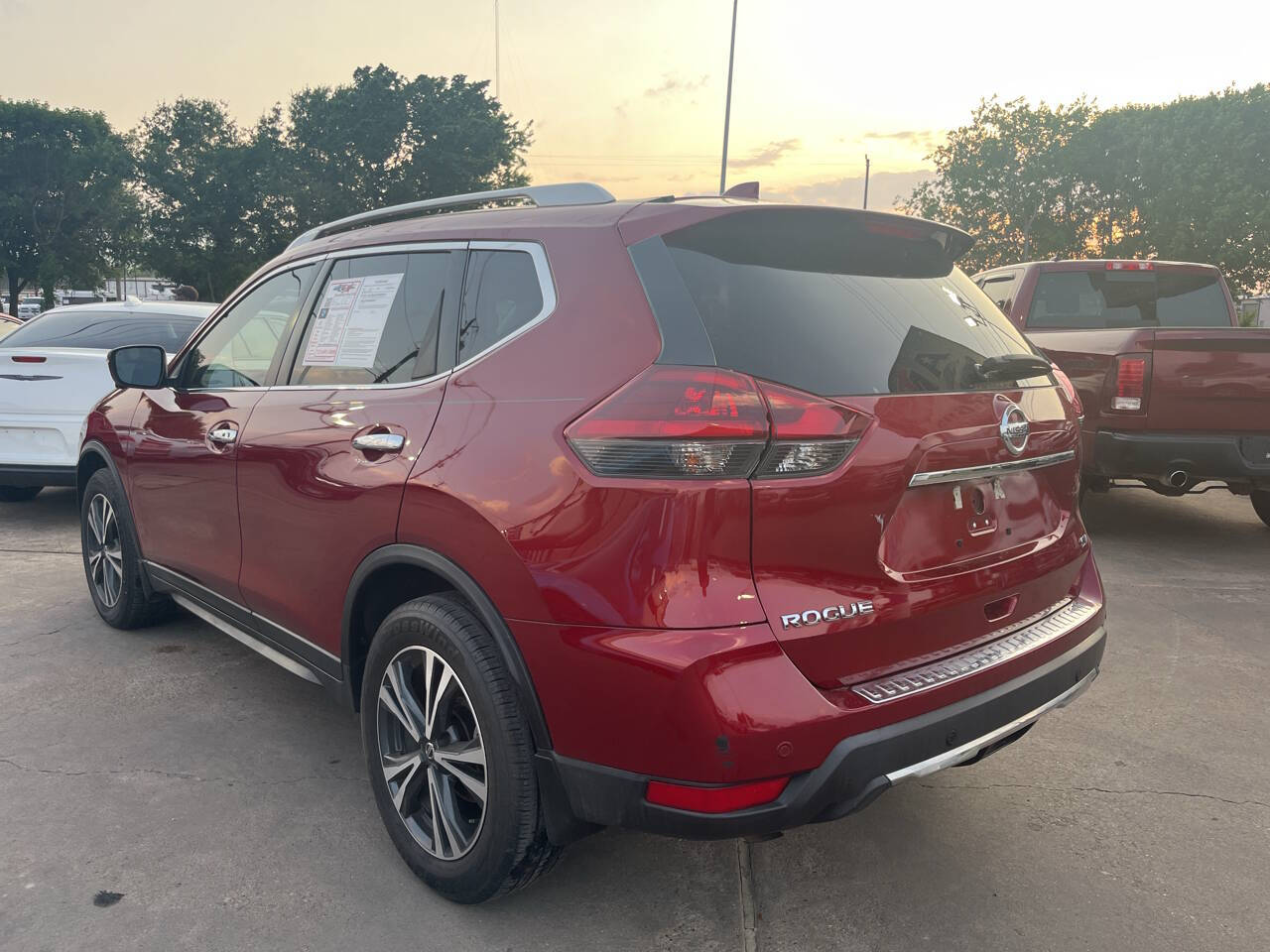 Vehicle image 9 of 16