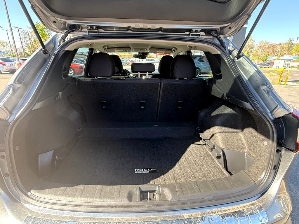 Vehicle image 15 of 22