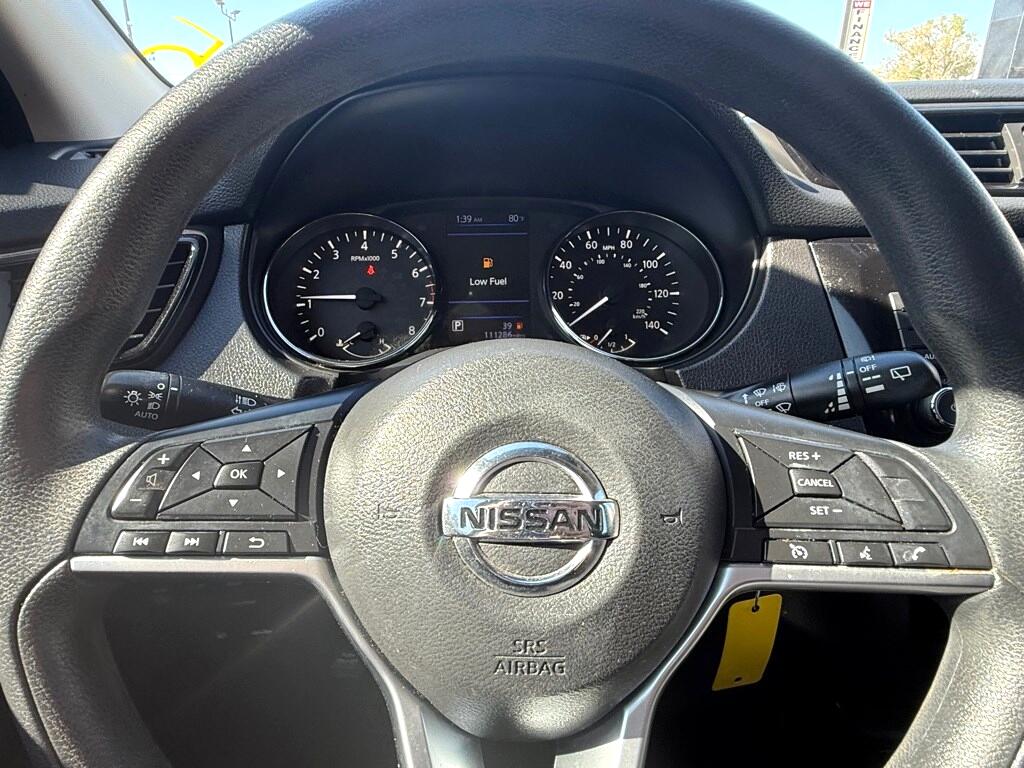 Vehicle image 17 of 22