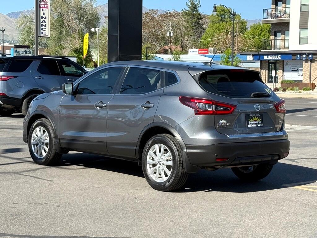 Vehicle image 6 of 22