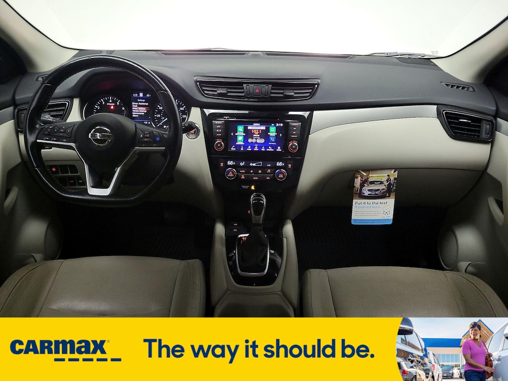 Vehicle image 11 of 26