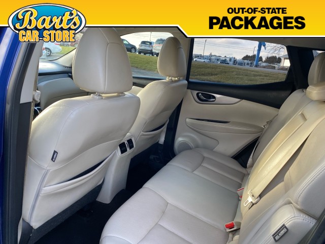 Vehicle image 20 of 34