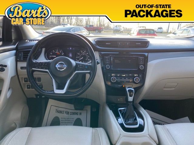 Vehicle image 22 of 34