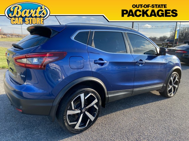 Vehicle image 2 of 34