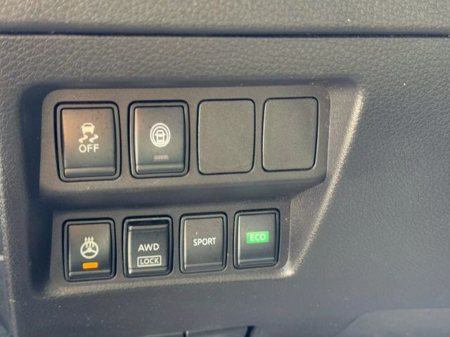 Vehicle image 36 of 50