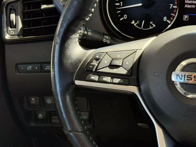 Vehicle image 32 of 50