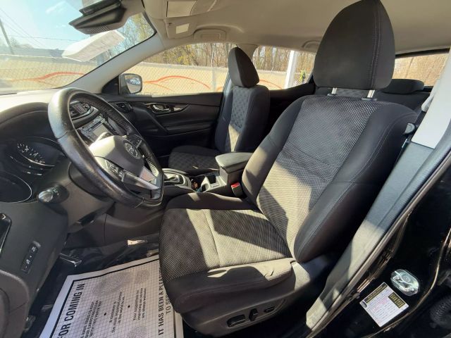 Vehicle image 16 of 50