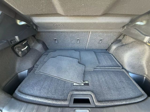 Vehicle image 20 of 50