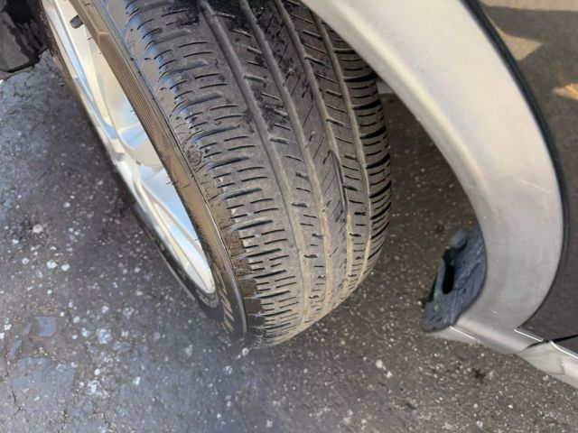 Vehicle image 41 of 50