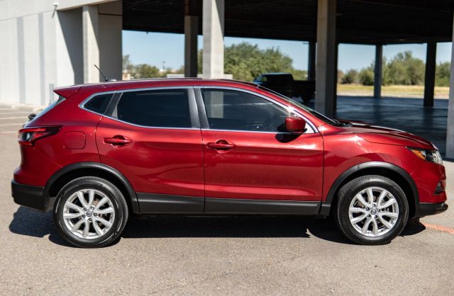 2020 Nissan Rogue Sport S Image 5 of 11