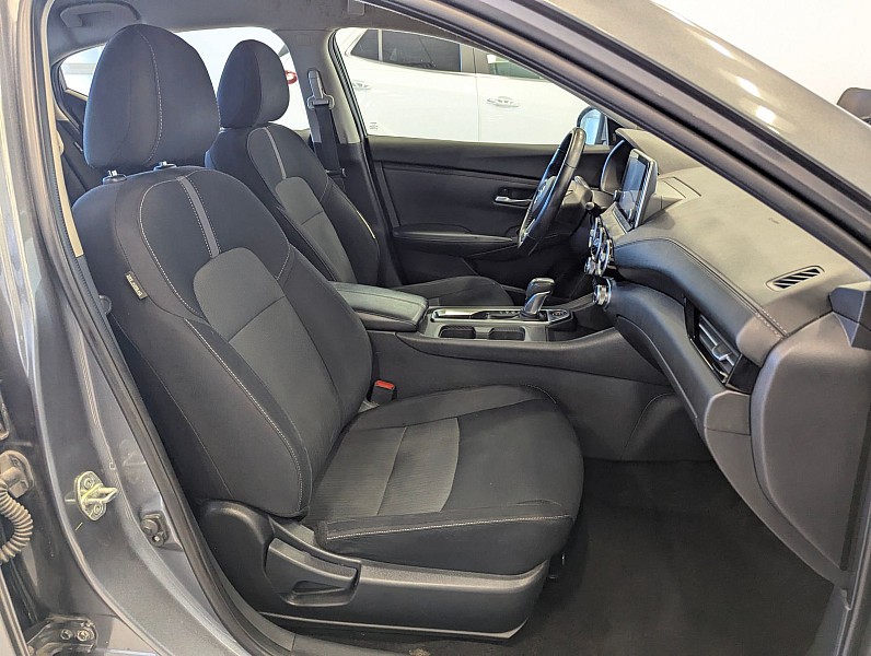 Vehicle image 16 of 27