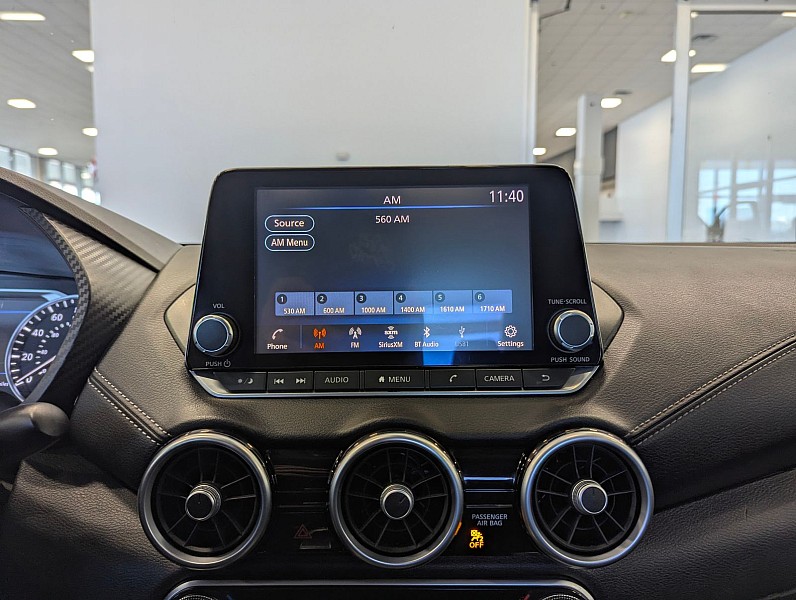 Vehicle image 23 of 27