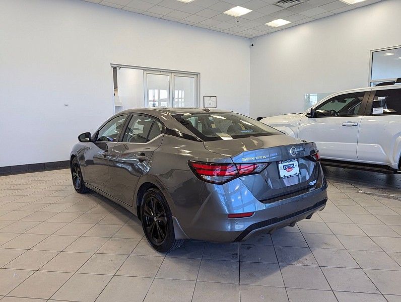 Vehicle image 6 of 27