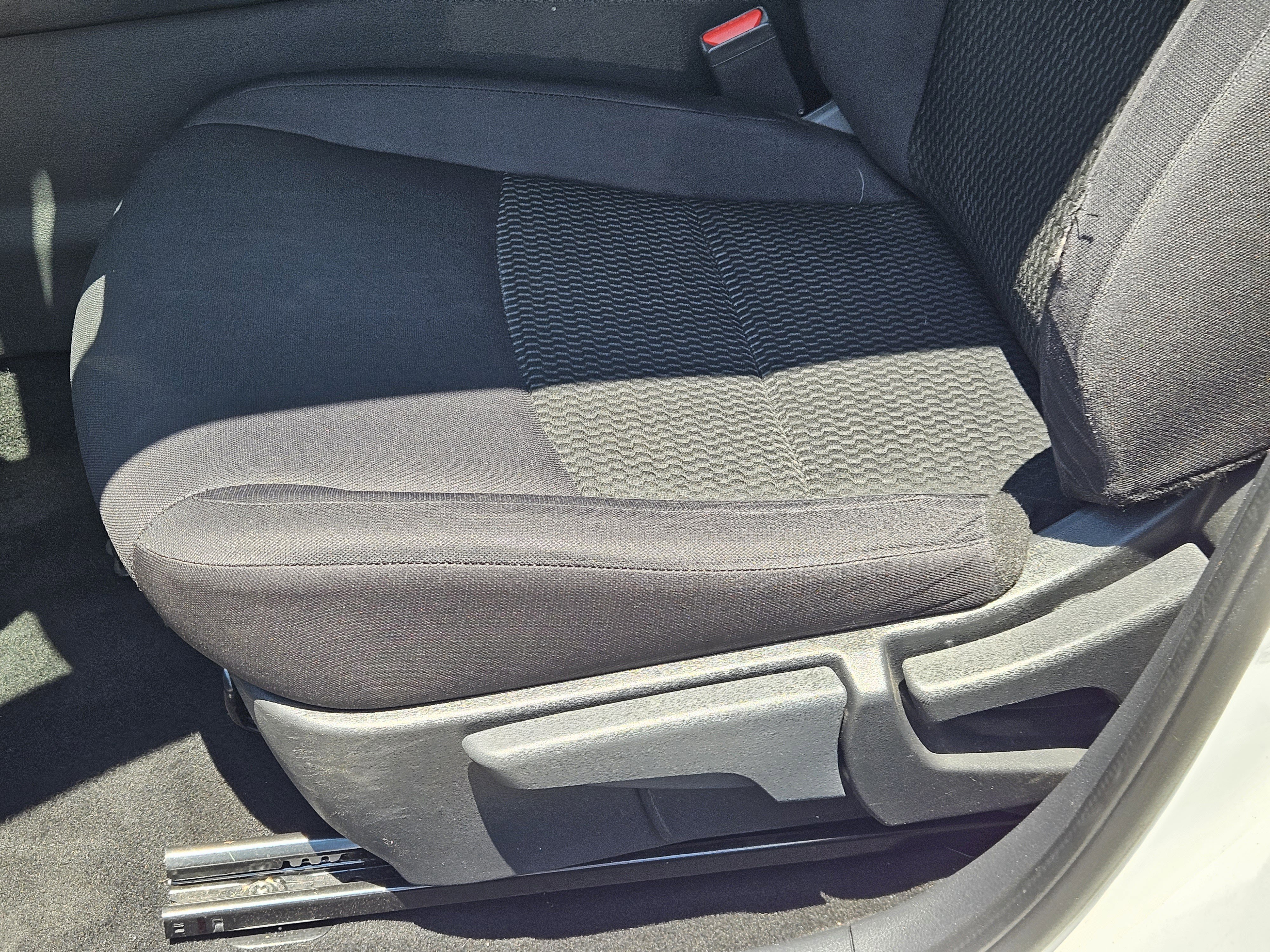 Vehicle image 18 of 23