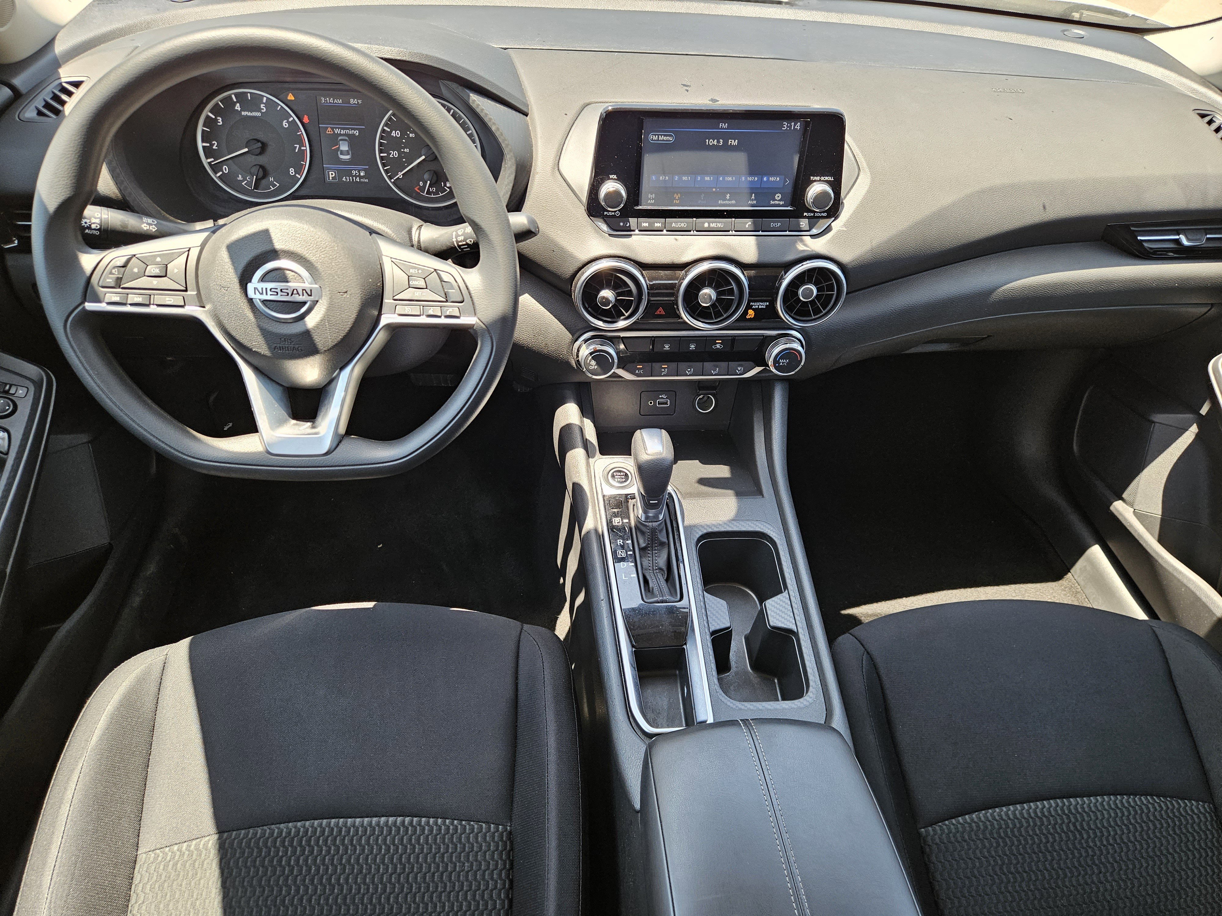 Vehicle image 19 of 23