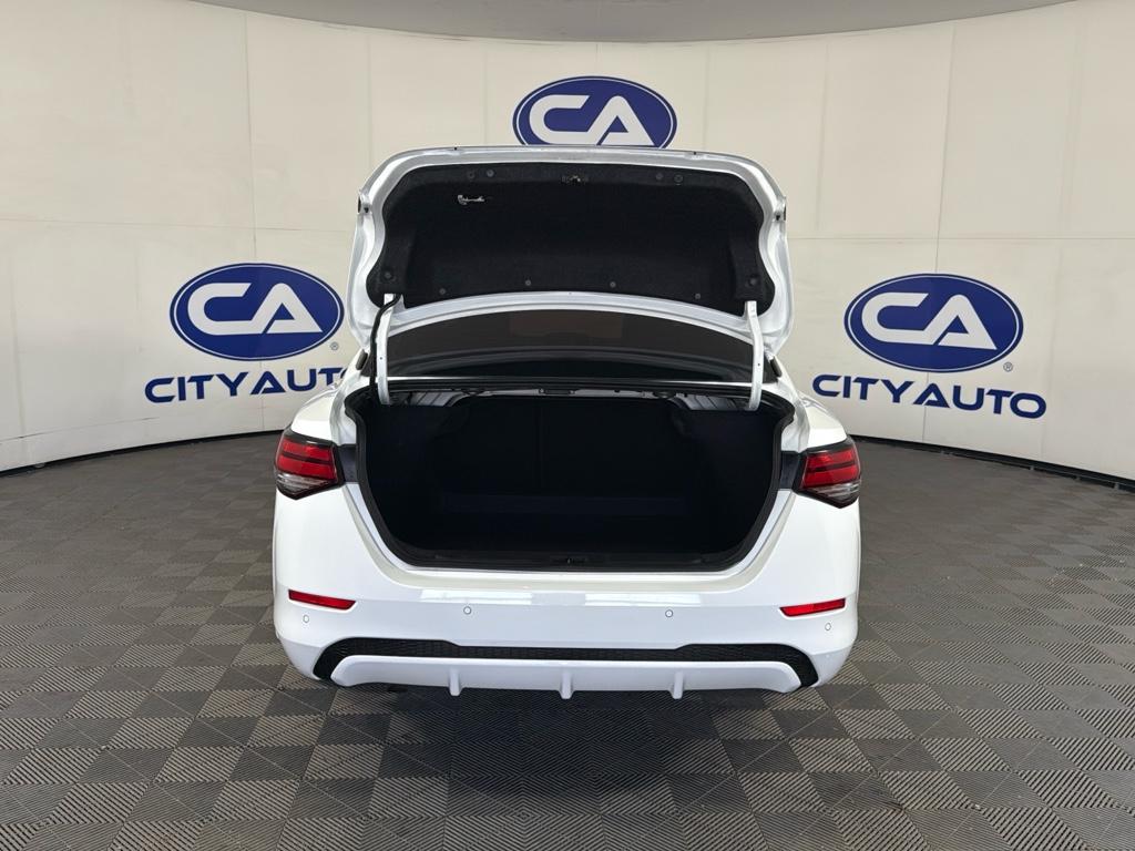 Vehicle image 7 of 30