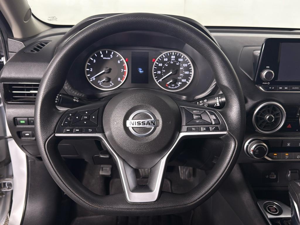 Vehicle image 24 of 30