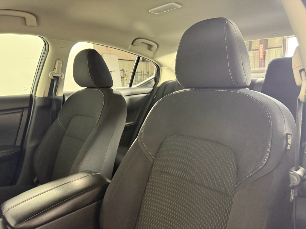 Vehicle image 18 of 26