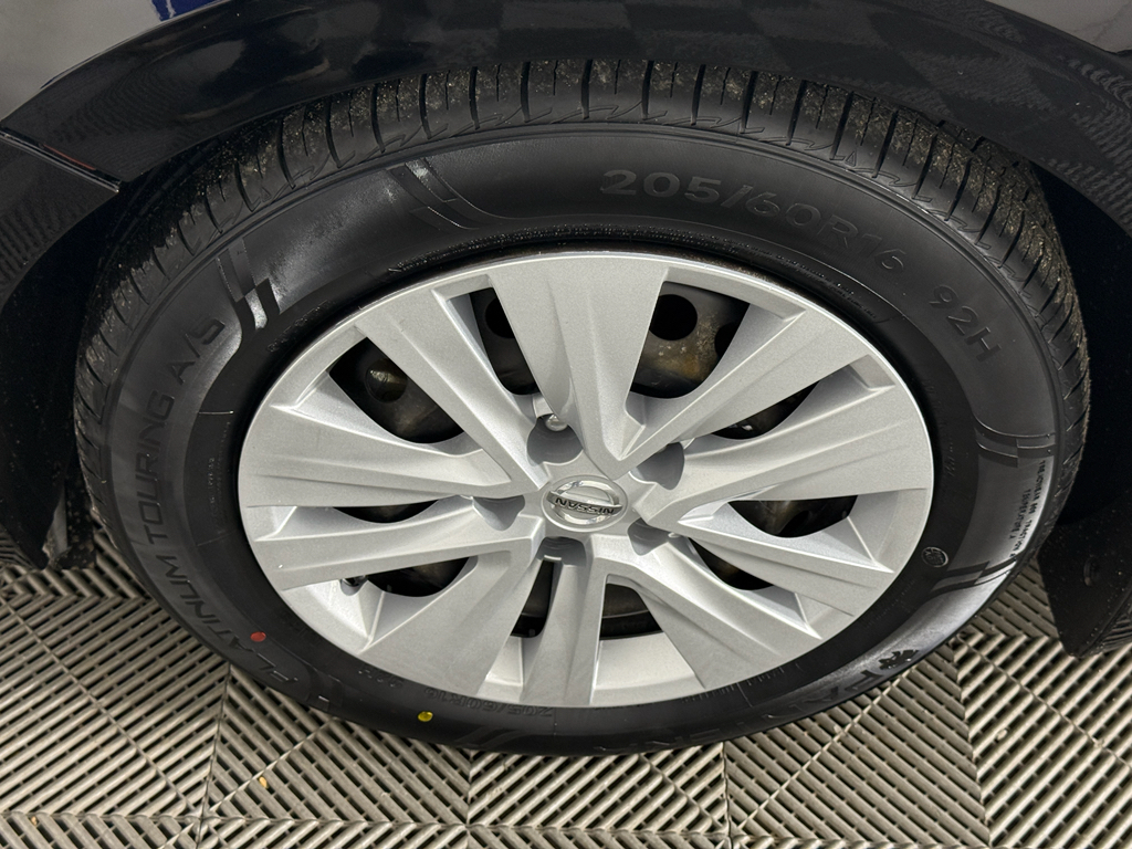 Vehicle image 10 of 26