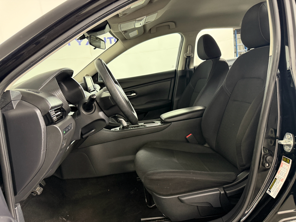 Vehicle image 15 of 26