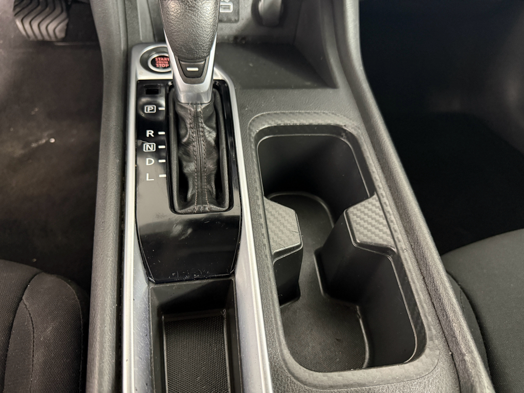 Vehicle image 22 of 26