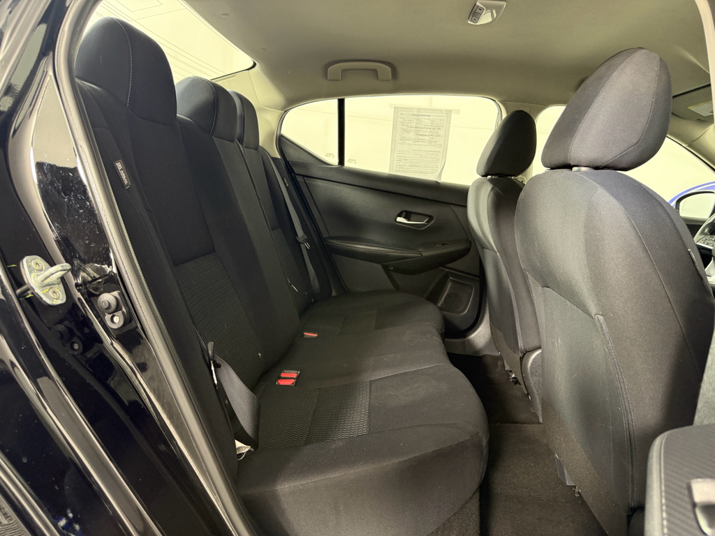 Vehicle image 17 of 26