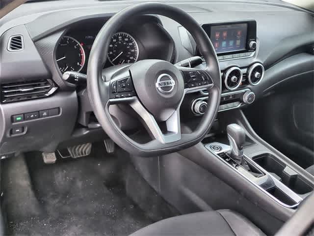 Vehicle image 10 of 36