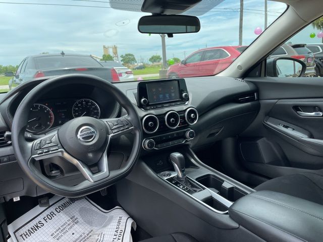 Vehicle image 14 of 22