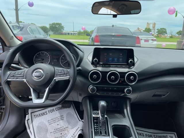 Vehicle image 16 of 22