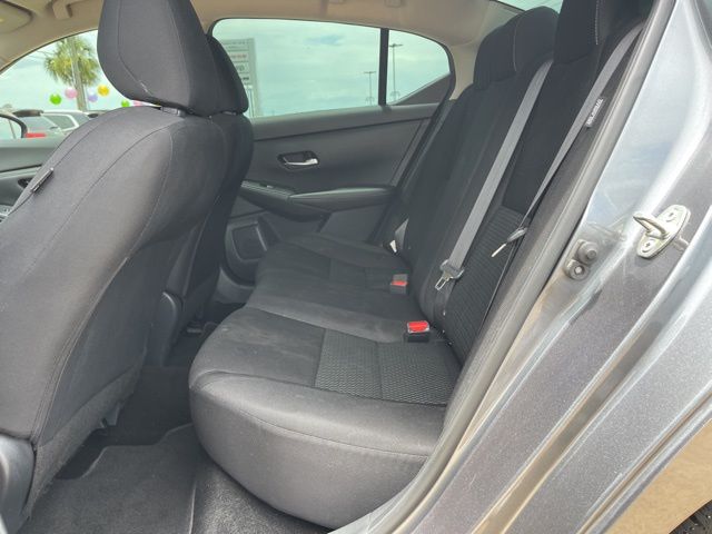 Vehicle image 15 of 22