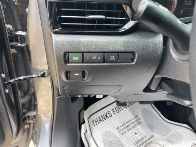 Vehicle image 12 of 22