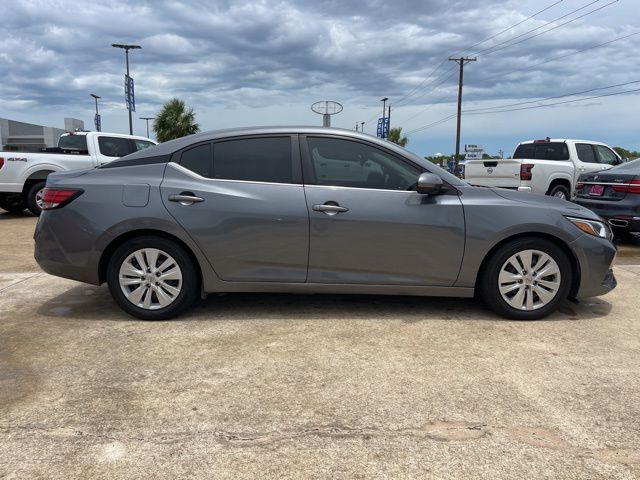 Vehicle image 4 of 22