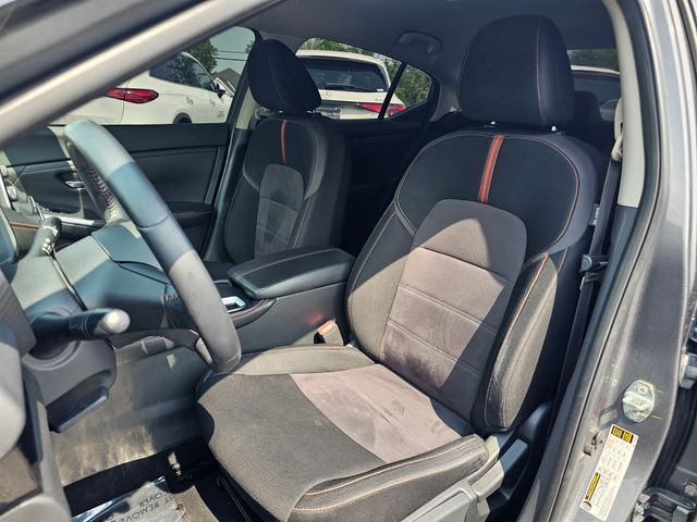 Vehicle image 17 of 38