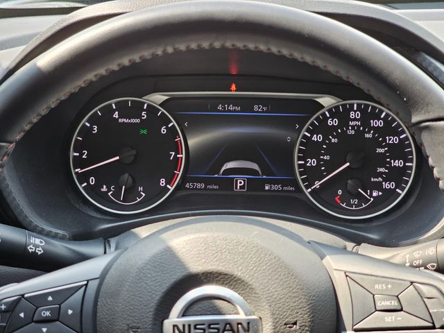 Vehicle image 33 of 38