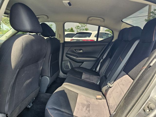 Vehicle image 23 of 38