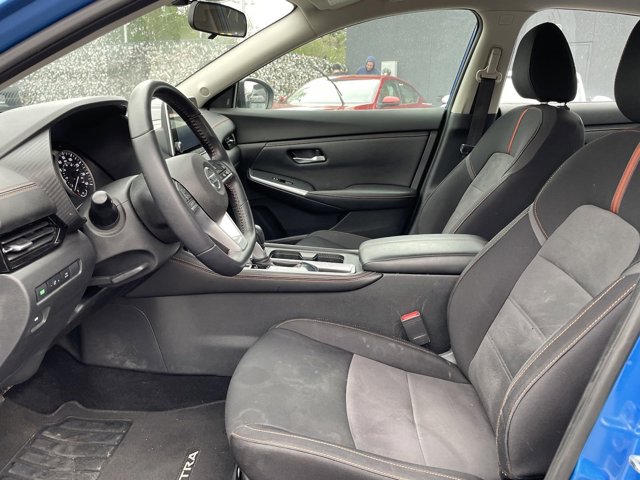 Vehicle image 21 of 31